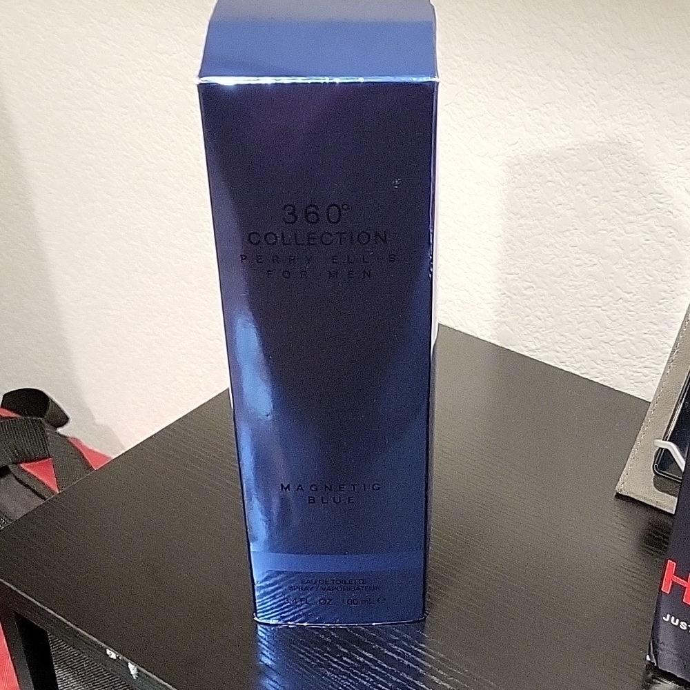 Perry Ellis 360 Collection Magnetic Blue Packaging